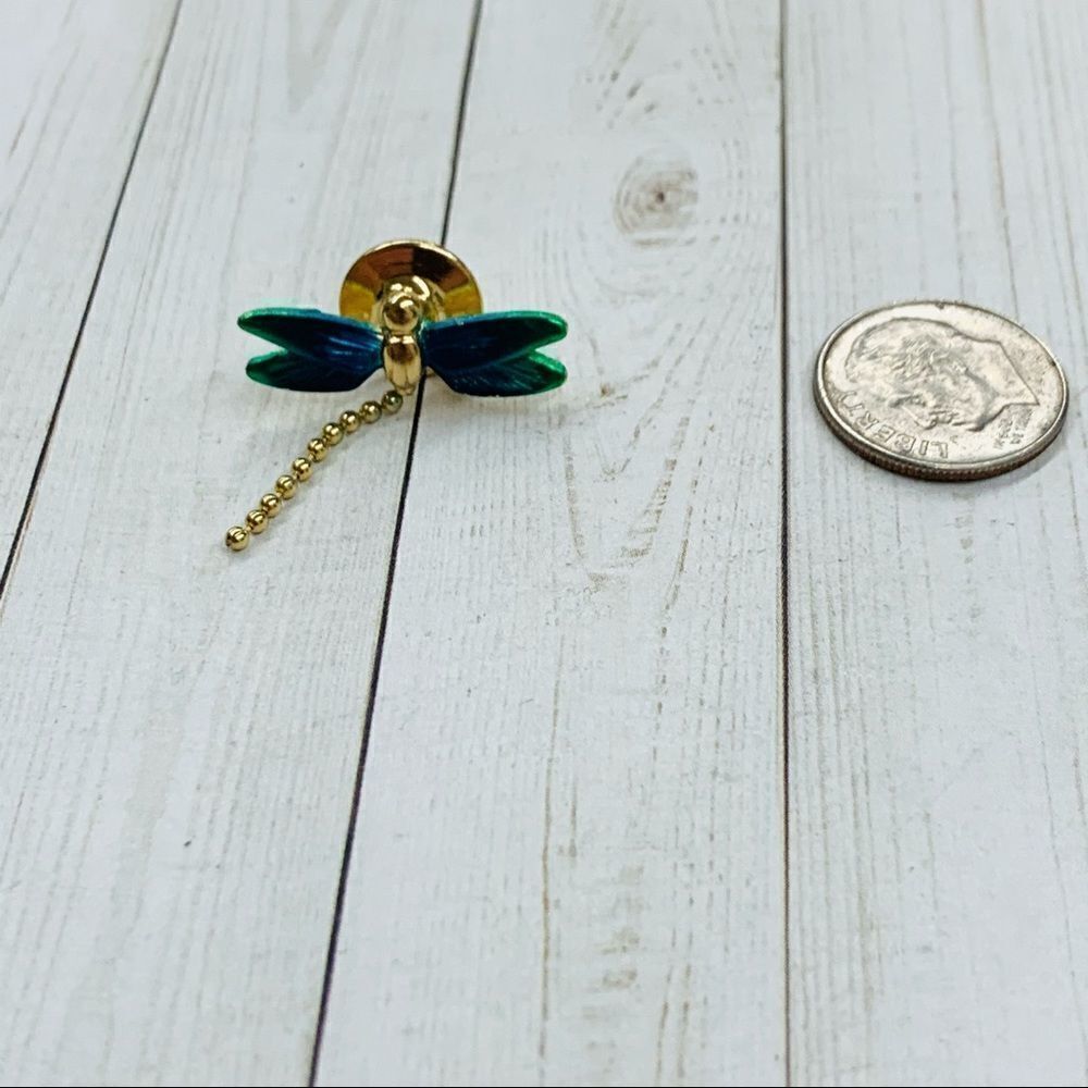 Avon Dragon Fly Pin